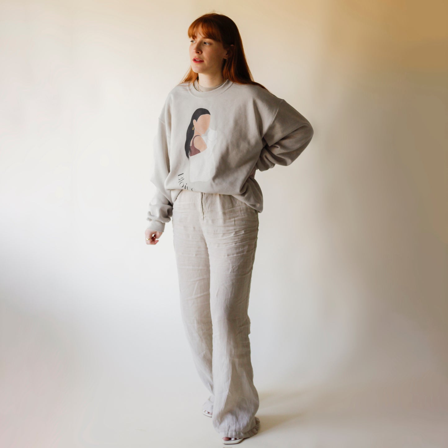 Woman wearing Bloire Sweatshirt Illustrated | Cat Lover