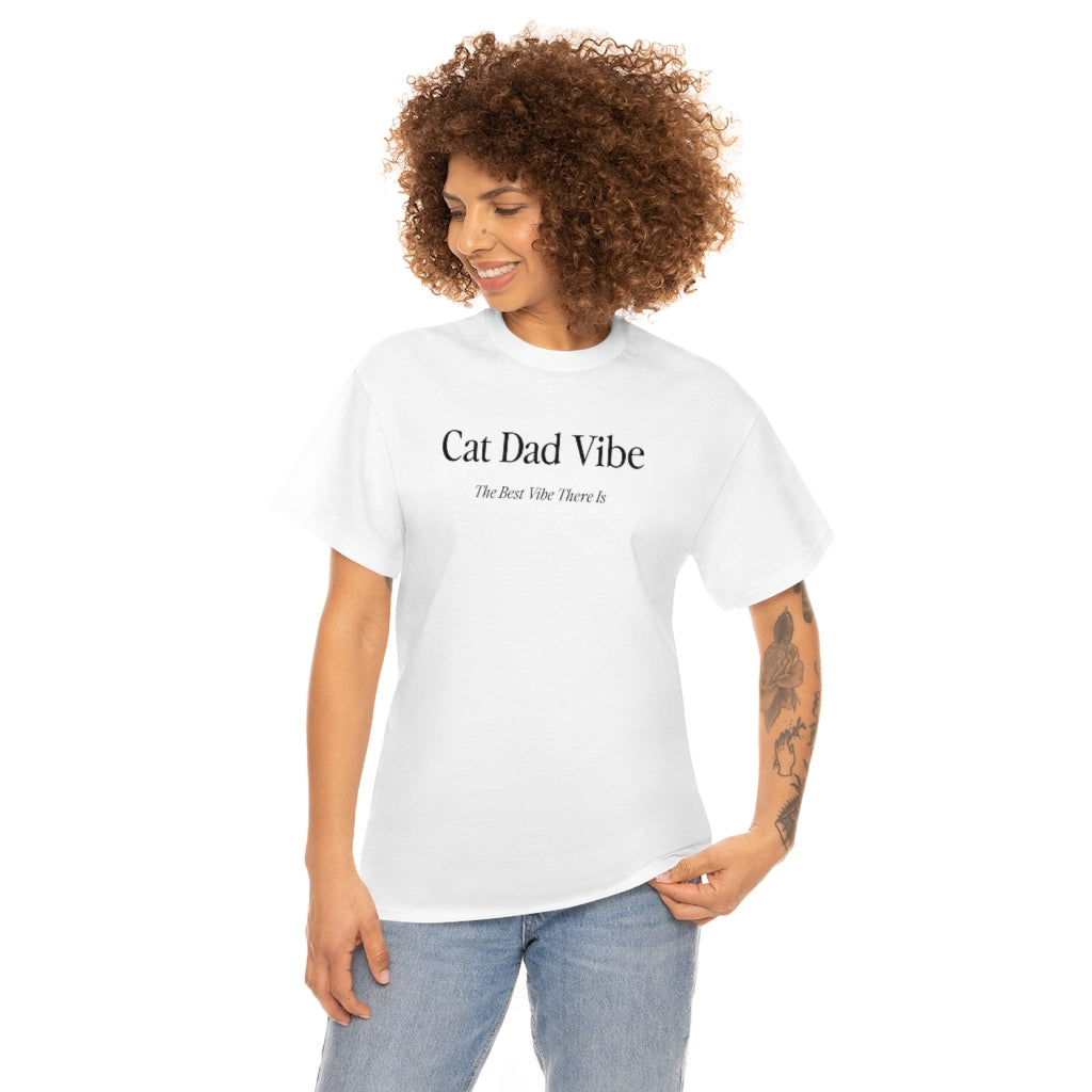Woman wearing white T-shirt with print Cat Dad Vibe | Bloire