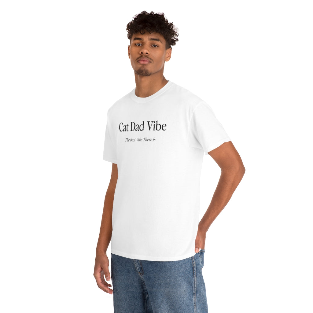 Man wearing white T-shirt with print Cat Dad Vibe | Bloire